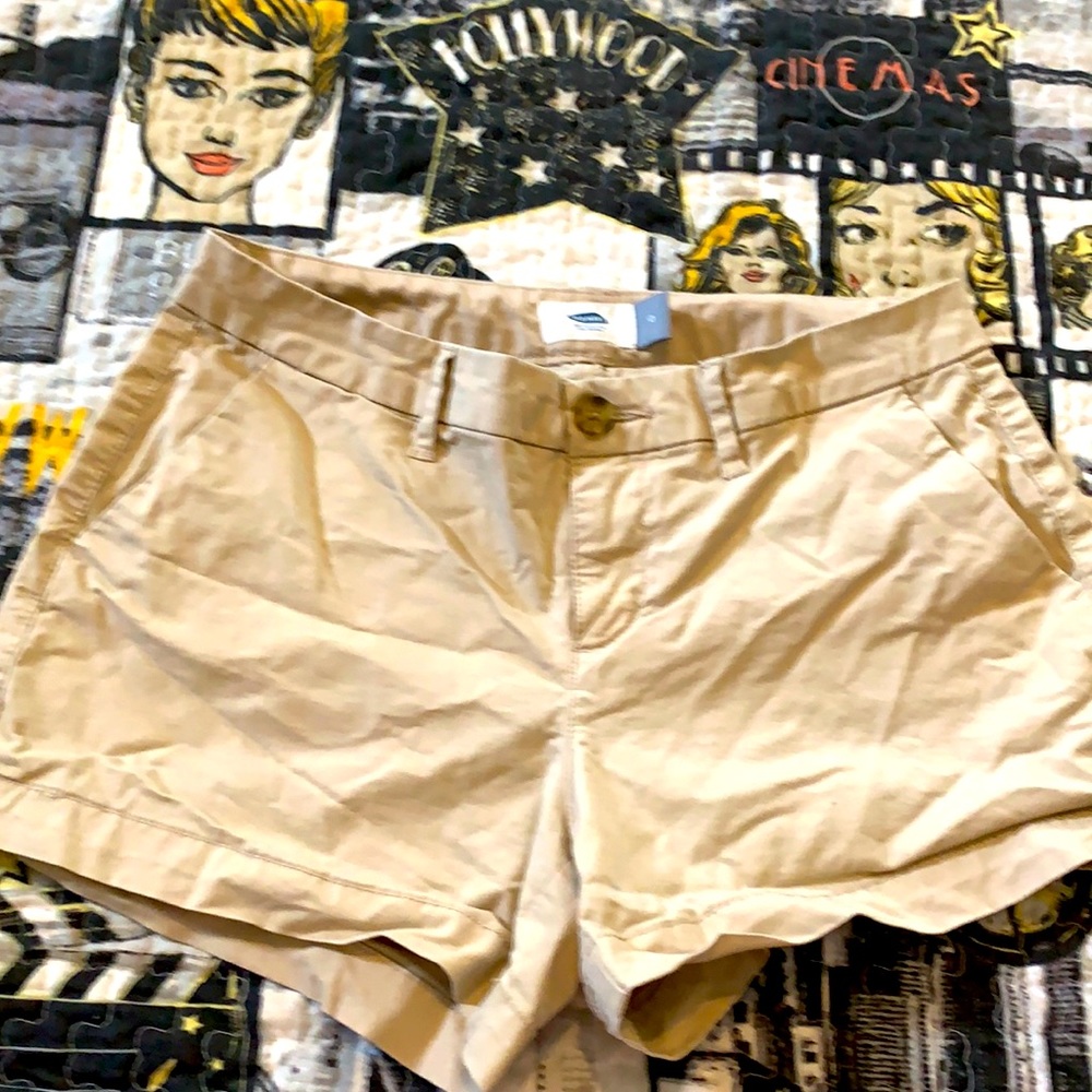 Old navy khaki shorts